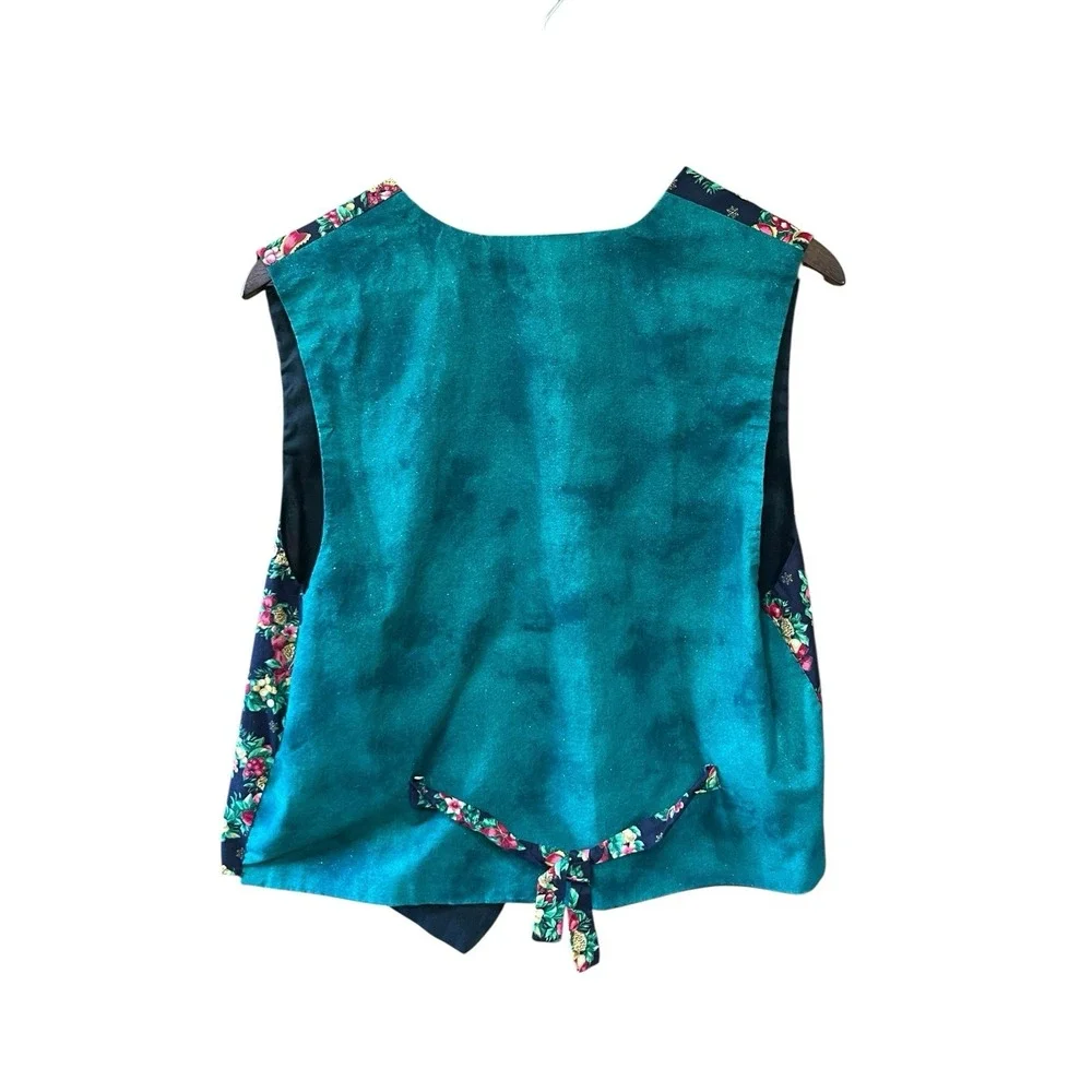 Christmas Festive Holiday‎ Vest Homemade Handmade Womens One Size Wreath Green